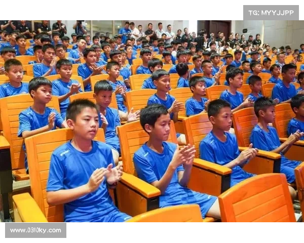 如何借鉴阿贾克斯青训模式提升青少年足球培养效果与体系建设